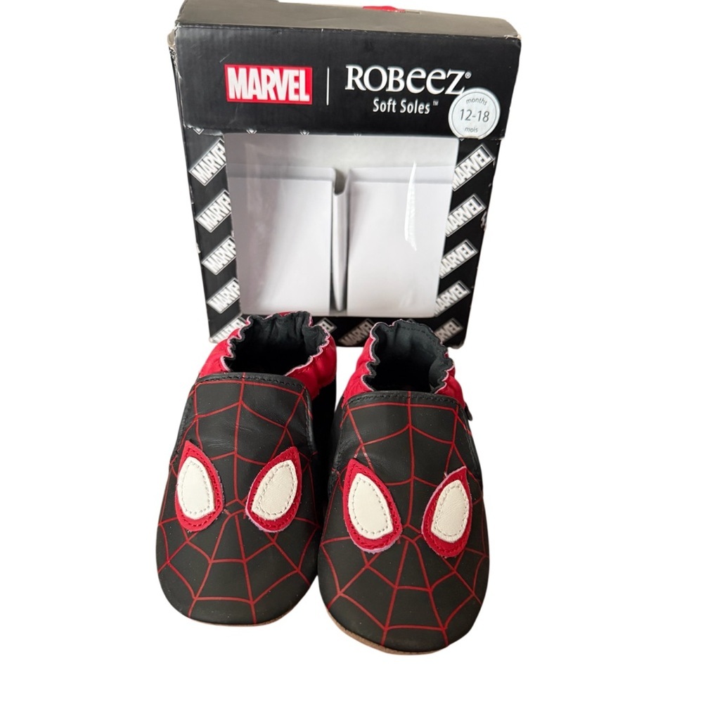 Robeez Baby Soft Soles Black and Red Spider-Man Crib Shoes Size 12-18 months NWT